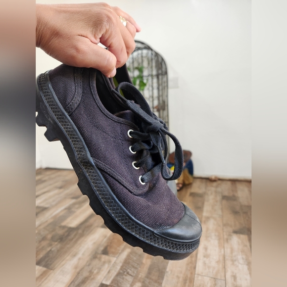 Shoes - Picture 1 of 6